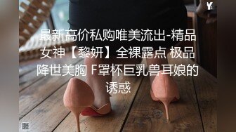 八块腹肌的越南帅哥自己主动坐上来动